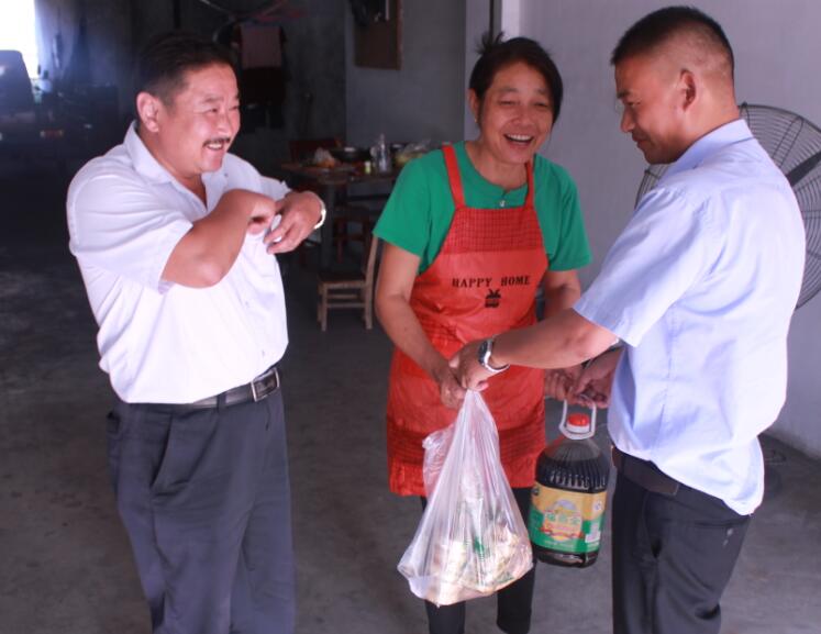 安邦電氣股份開展“迎中秋送月餅”活動 溫暖員工思鄉(xiāng)情(圖1)