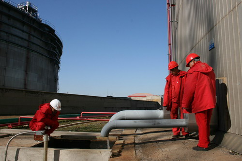 管道公司鐵嶺輸油站展開電伴熱系統(tǒng)設備維護檢查(圖1)