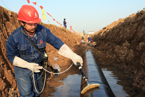 案例分析：輸送油、氣管道安裝電伴熱系統 需要剝掉管道防腐層？(圖1)
